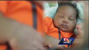 At 1-month-old: Baby Loyalty Adonis Grover weighs nearly 15 lbs, measures 2  feet tall