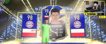 Based on fifa 21 mar 6, 2021. Popularny Streamer Kamyk Jako Pierwszy Trafil Na Twitchu Karte Toty Roberta Lewandowskiego