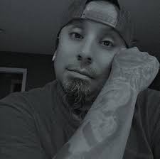 What is the issue with the progress of the new exotic SMG in Destiny 2?