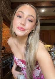 Alisha Vickers's Instagram, Twitter & Facebook