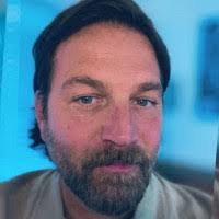 Scott Bingle's Instagram, Twitter & Facebook