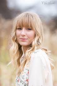 Such a fun session! I think the location scouting paid off! 😉 Love how  these turned out and still cannot believe how grown up you are, Em! Thank  you for braving the