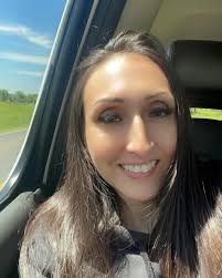 Beatriz Webb-Taxes & Financial Services Pro