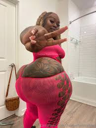 FYEBOTTOM shitting - ThisVid.com