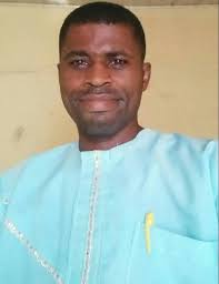 Honesty in Relationships: Enemies vs Secretive Friends