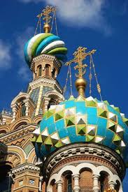 Cathedrale Saint Sauveur Sur Le Sang Verse Saint Petersbourg Vue Des Clochers De La Cathedrale Saint Sauveur Sur Le Sang Verse A Saint Petersbourg En Rus Cathedrale Saint Sauveur Eglise Orthodoxe Voyage Russie