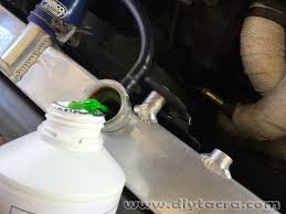 Coolant kereta tertuang air paip. Tacra S Diy Garage Radiator Coolant Flush