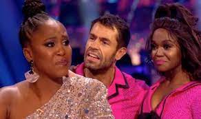 It's been announced that dame darcey bussell's strictly come dancing replacement is motsi mabuse, sister to strictly pro oti mabuse. Strictly Come Dancing 2019 Motsi Mabuse In Tears Over Sister Oti S Incredible Showdance Tv Radio Showbiz Tv Express Co Uk