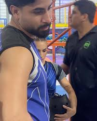 El CM salió corriendo* @rafavaldez_lamaquina Vs. @domemartinez.ec  @rafavaldez_lamaquina Vs. @hache___99 ¿Algo qué decir?