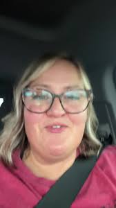 Decoraciones de invierno con un golden retriever