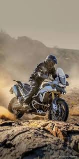Pin By Angelo Zg On Hd Wallpaper Bike Like Etc In 2020 Futuristic Motorcycle Ninja Bike Motorcycle Pictures