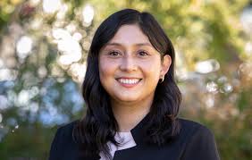 Welcome Bilingual Physician Assistant Stephanie Bull