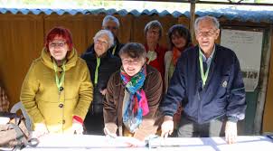 100 diocesan or departmental delegations 4,000 local teams 65,000 volunteers 974 employees 2,174 reception centres 3 centres : Secours Catholique Archives Objectif Gard