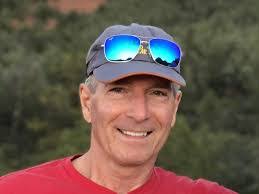 Elizabeth Hendren's Instagram, Twitter & Facebook