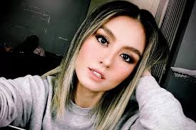 Agnez Mo dan Raphael Maitimo Nyalon Bareng, Netizen: Kira-kira yang Bayar  Siapa?