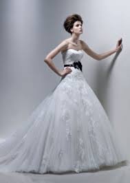 The most beautiful moment in a person's life is when she puts on a wedding dress and … continue reading 2020 most popular wedding dress styles Enzoani Bridal Gown Collection 2012 Bridal Reflections