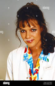 Hallo, Onkel Doc, SAT1 TV Krankenhaus-Serie, 1998, Folge: Franziskas Wiege,  Szene: ANNE VON LINSTOW, SARA STEINERT, ULRICH REINTHALLER. Hallo, Onkel  Doc, SAT1 TV Hospital series, 1998, episode: Franziskas Wiege, scene: ANNE  VON