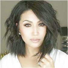 Best Haircut For Round Face Best Haircut For Round Face Female Best Hairstyles Face In 2020 Round Face Haircuts Cool Hairstyles Short Brunette Hair