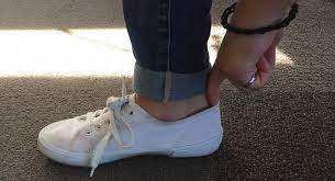 However, there are cases where the shoes would look form fitting for the feet at first sight. How To Tell If Shoes Fit Fitmyfoot