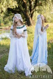 Check spelling or type a new query. Brautkleid Mit Seidenarmeln Seerosen Zum Verkauf Vorhanden In Turkisfarbene Popeline Rosafarbige Popeline Hellblaue Popeline Grune Popeline Weisse Popeline Grune Borte Seeblumen Beige Borte Seeblumen Im Mittelalter Shop Armstreet