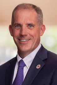 Aimee Cloutier's Instagram, Twitter & Facebook