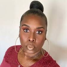 Ms. Julia (@msjulialyn)