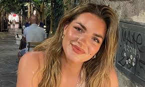 Tara Devault's Instagram, Twitter & Facebook