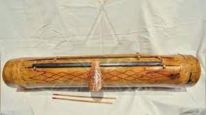 Alat musik ini dikenal oleh masyarakat sumut sebagai alat musik tradisional ini berasal dari daerah karo.gendang singanaki dipakai sebagai alat penentu ritme dalam sebuah ensambel musik. Tx8g8efmlby Dm