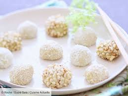 Truffes Au Chocolat Blanc Sesame Coco Noisettes Et The Matcha Recettes Recette Truffes Au Chocolat Truffe Chocolat Blanc Recette Truffe Chocolat