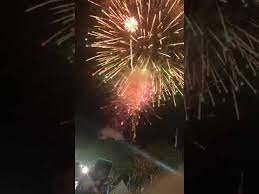 Tapi paling tak best bila nak pergi tengok bunga api di ibukota kuala lumpur kita, kereta bateri kong atau tayar pancit. Persembahan Bunga Api Hari Malaysia 2018 Di Padang Merdeka Kota Kinabalu Youtube