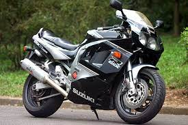 gsx r1100 m型 愛車紹介 愛車を自慢するなら croooober クルーバー スズキgsx スズキのオートバイ スズキ バイク
