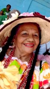 Cecilia Naranjo Páez, La Burriquita de Guarenas. Patrimonio Cultural  Viviente de Venezuela y Estado Miranda. Cecilia tiene 50 años bailando la  Burriquita y motiva a otras personas para que se monten ...