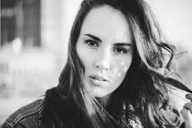 Grayscale Photo of a Pretty Woman · Free Stock Photo