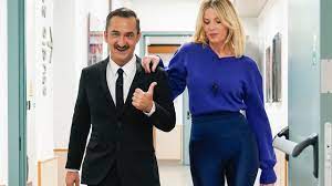 Alessia marcuzzi non è potuta essere in studio per condurre la puntata de le iene show e ha spiegato in collegamento il motivo della sua assenza. Alessia Marcuzzi Non E In Studio Stasera Positiva Al Pungidito Negativa Al Test Antigenico Le Iene