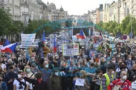 Někteří pravicoví politici se začali odklánět od spolku milion chvilek pro demokracii kvůli plánované demonstraci proti zvolení. Milion Chvilek V Praze Demonstroval Proti Benesove Chce Jeji Demisi Ceskenoviny Cz