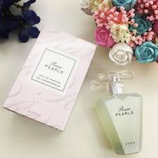 Herkese Izmir Den Kucak Dolusu Sevgiler Cicek Kokusu Sevenler Burada Mi Bugun Sizlere Mis Gibi Cicek Rare Pearls Eau De Parfum Perfume Bottles