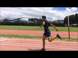 La técnica del salto triple se divide en cuatro fases, que son la carrera de aproximación y los propios tres saltos. Salto Triple Fases Facultad De Cultura Fisica Uce Youtube