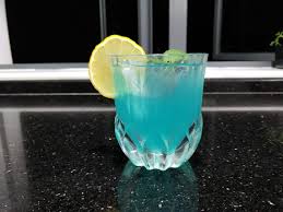 Masukkan jus lemon dan lemon zest, kemudian tuangkan ke dalam mangkuk pembuat ais krim. Air Blue Lemon A Refreshing Drink To Break The Ramadan Fast