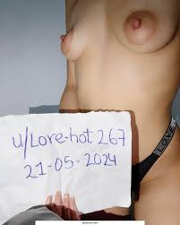 Im ready to play 💋💋 contact me on tlgm or snap @lorenza5021 | SalonPorn