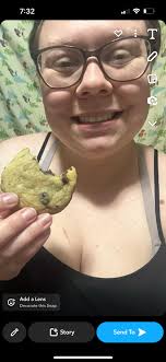 Go see Elizabeth Hernandez at Mom's Donut Shop today :)