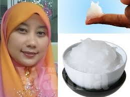 Pelembab bibir buatan india ini adalah produk yang losion ini sangat direkomendasikan untuk perlindungan dari sinar matahari, kulit sensitif, kulit kering serta melindungi kulit anda dari seni uva. 7 Kegunaan Vaseline Petroleum Jelly Dengan Campuran Bahan Alami Jangan Terkejut Efeknya Gempak Mingguan Wanita