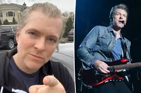 Rascal Flatts' Joe Don Rooney addresses transitioning rumors