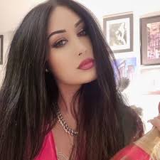 Veronica Rodriguez (@VeroxieNYC)