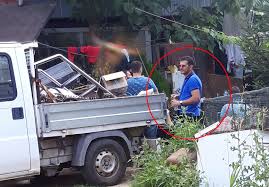 Dorm de obicei în camera de jos. PoliÈ›istul Care A AnunÈ›at Primul CÄƒ Fetele DispÄƒrute Din Caracal Au Fost GÄƒsite Arse Este AcelaÈ™i Care A Vorbit Ultimul Cu Alexandra De Pe Un NumÄƒr Privat Libertatea