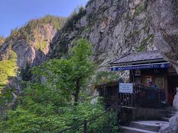 A visit to the bavarian town of garmisch partenkirchen is not complete without a stop at the höllentalklamm gorge. Einmal Holle Und Zuruck Wellspa Portal