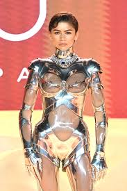 Zendaya Shows Off Bare Butt, Breasts at Dune 2 Premiere | Life & Style