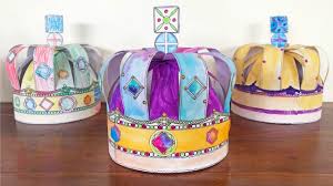 You can make a beautiful paper crown for kids with this tutorial and easy steps. Royal Crown Printable For The Queen S Corgi Movie Red Ted Art Make Crafting With Kids Easy Fun