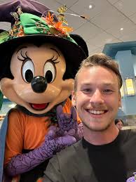 Minnie's Halloween dine information for this year