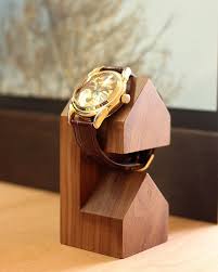 三角屋根の家型がかわいい木製腕時計 ウォッチスタンド watchstand house 木製クラフト インテリア 収納 木製腕時計