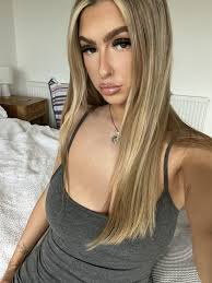 how i chill in my step dad's room after doing nothing all day now replace c  with d 😅